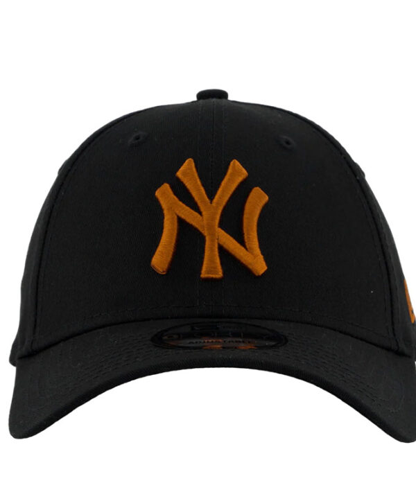 era trucker hat 5